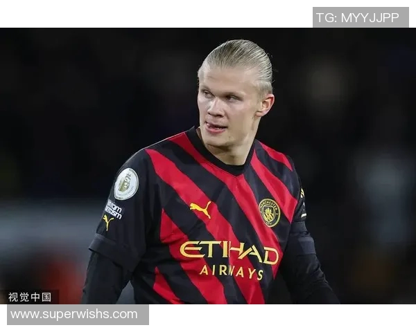 德哈兰德：足球场上的新星与未来之星的崛起之路