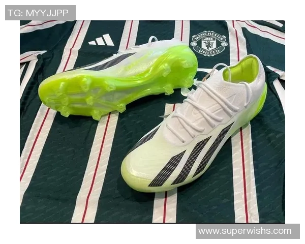 足球明星选择鞋子的秘诀与推荐款式解析 足球明星选择鞋子的秘诀与推荐款式解析